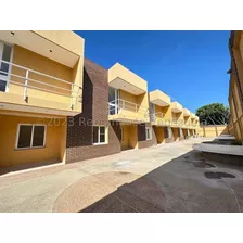 Raul Gutierrez Vende, Casa En Venta Al Oeste De Barquisimeto Mls #24-9522