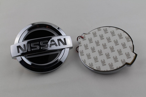 Nissan Llev La Luz Del Coche Del Logotipo 11.7cm X 10cm Foto 10