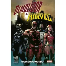 Demolidor E Os Paladinos Marvel: Fugindo Do Mundo: Demolidor E Os Paladinos Marvel: Fugindo Do Mundo, De Niko Henrichon., Vol. Não Aplica. Editora Panini, Capa Mole Em Português