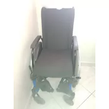 Cadeira De Roda ,pouco Usada , Suporta 70 Kilos 