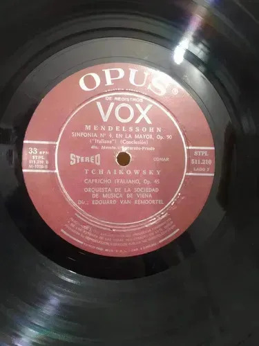 Mendelssohn - Tchaikovsky - Sinfonía 4 y Capricho Italiano - vinilo 1980