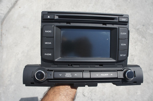 Autoestereo Radio Con Cd Hyundai Elantra 2017, 2018, 2019 Foto 2