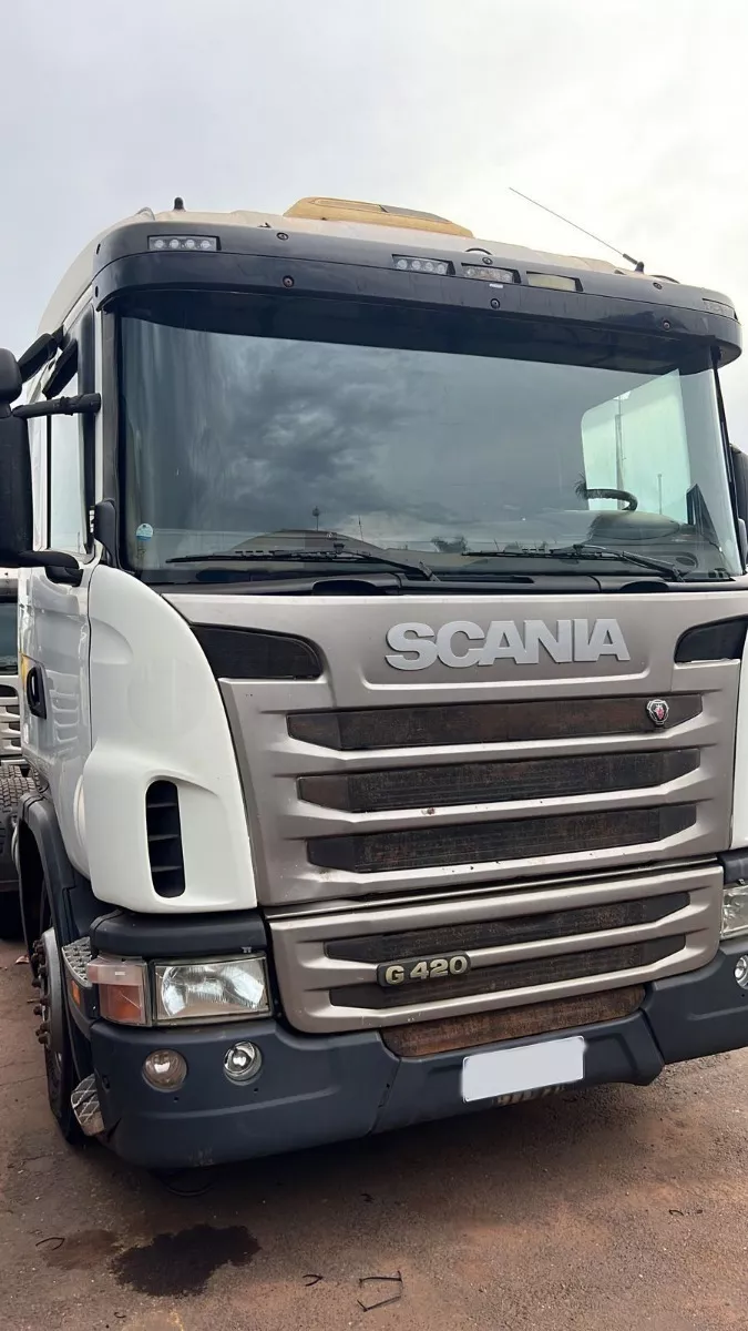 Scania G420 - 2010/11 - 6x4 - No Estado Sem Garantia