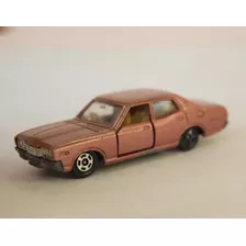 Nissan Cedric 2800 Sgl Rosa Metalico Tomica 1/65 Sin Caja 