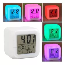 Relógio Digital Despertador Cubo Colorido 7 Led Luz Alarme Cor Vermelho Escuro