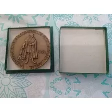 Medalha De Bronze. Portugal. 8cm. Catálogo Museu Mcm 4154