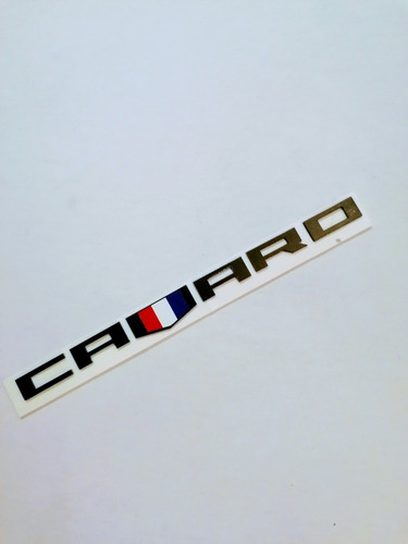 Emblema Letra Chevrolet Camaro Con Bandera Color Negro Foto 3