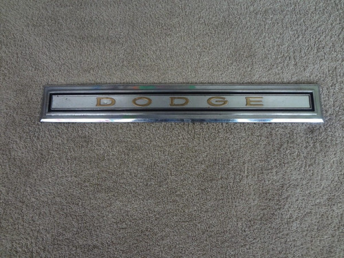 Emblema Trasero Dodge Dart K Wagon Original Foto 2