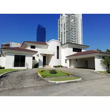 Venta De Casa De 840 M2 En Ph Paseo Del Parque, Costa Del Este 23-4581