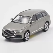 Audi Q7 Dorado Escala 1:38