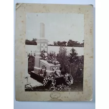 Antigua Fotografía De Una Tumba Cementerio, Post Mortem