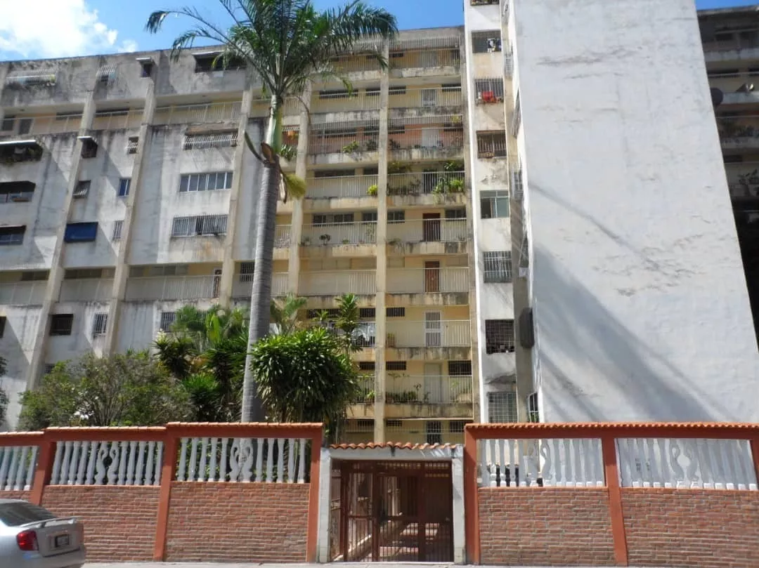 Se Vende Apartamento 68m2 Caricuao Ud3