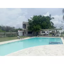 Vendo Villa En Juan Dolio, 2 Minutos De Playa 