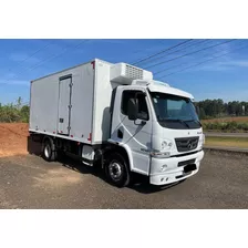 Mercedes-benz Accelo 1016 4x2 Bau Refrigerado - 2014