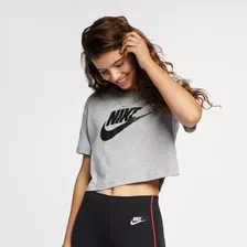 Camiseta Nike Sportswear Essential Feminina