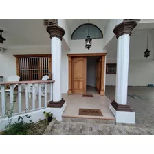 Casa En Venta En Higuey, Residencial Luisa Perla, 3 Habitaci