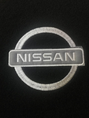 Kit 4 Tapetes Alfombra Bordados Logo Nissan Platina 2004 Foto 4