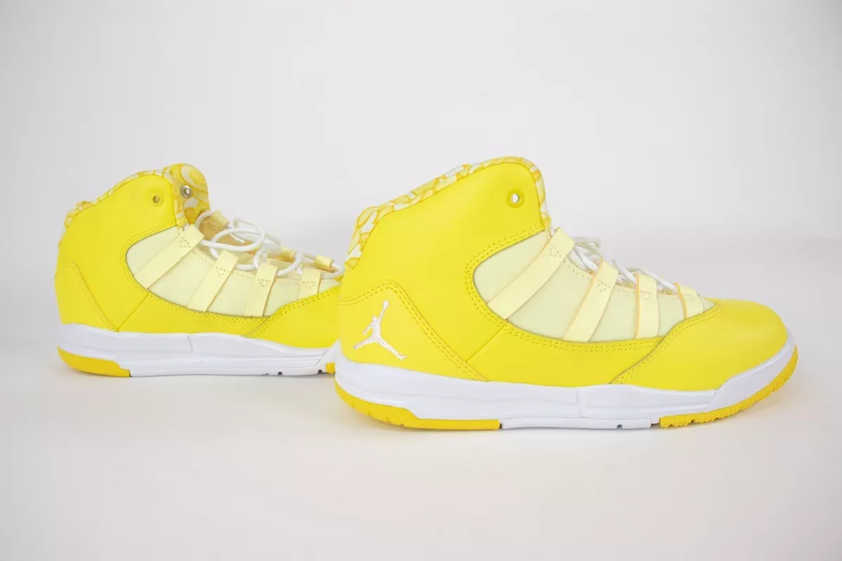 Tenis Nike Air Jordan Max Aura Color Amarillo #21 Mx