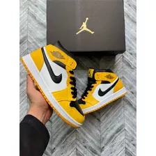 Tenis Jordan 1 Mid Amarillos Taxi Talla 26