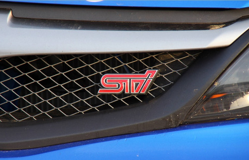 Emblema Sti (subaru) Atornillable (parrilla)  Foto 4