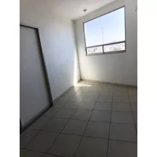 Se Renta Local De 60 M2 En Chavarria Primer Nivel 