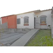 Milagros Inmuebles Casa Venta Cabudare Lara Av Intercomunal Barquisimeto Acarigua Los Cerezos Economica Residencial Economico Oportunidad Pecio Inmobiliaria Rentahouse N° 24-18006