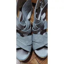 Sandalias De Gamuza Con Taco