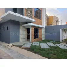 Hermosa Towhouse En Venta En Obra Gris Para Remodelar A Su Gusto Duplex