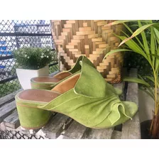 Sandalia Imitación Gamuza Verde! Zara