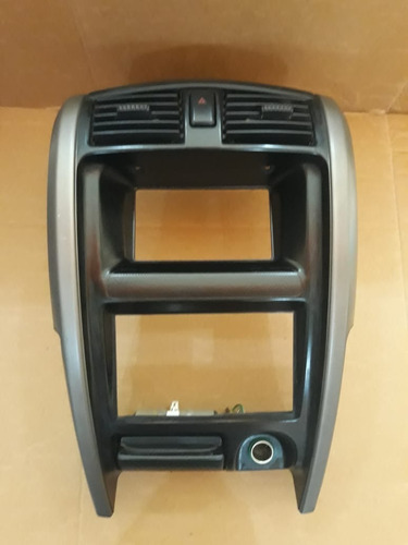 Bezel De Radio  Para Isuzu Axiom   2002 Al 204  Foto 2