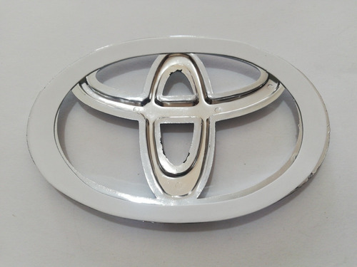 Emblema Toyota Parrilla Corolla Del 2014 Al 2016 Foto 4