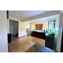 Se Vende Magnífica Casa En Condominio Las Condes!