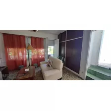 Casa En Venta Con Renta, 2 Dormitorios, 1 Baño Y Patio-buceo