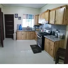 Vende Casa De Oportunidad En Urbanización De Gurabo, Santiago, Rep. Dom