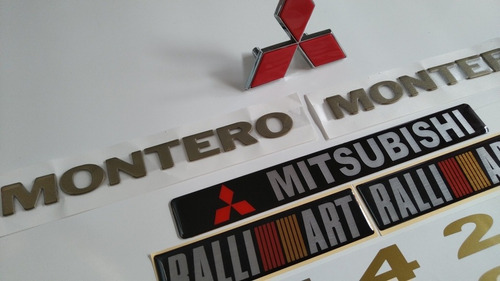 Mitsubishi Montero 2400 Calcomanias  Foto 2
