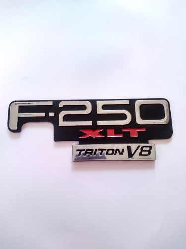 Emblema Ford F-250 Xlt Tritn V8 Lateral Foto 5