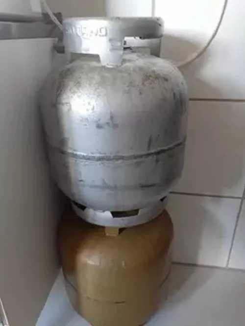 Botijão De Gás Vazios P13 (cascos/vasilhames) Liquigas