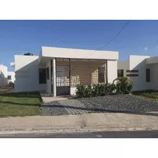 Casa Bonita Y Moderna Ubicada En Caleta, La Romana