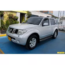 Nissan Pathfinder Le