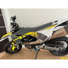 Husqvarna 701 Supermotard 2021