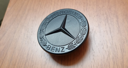 Emblema Para Cofre Mercedes Benz Negro Mate Clase A C E G Foto 2