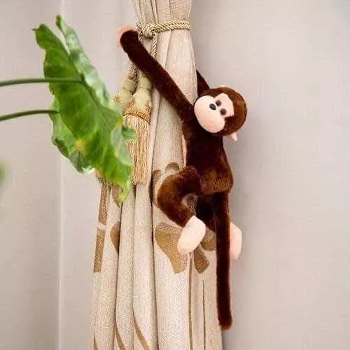 Macaquinho De Pelúcia Brinquedo Pendurador Macaco Abraçado