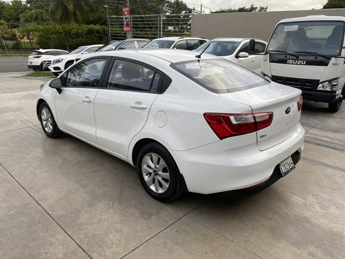 Stop Kia Rio Spice Sedan 2013 Hasta 2017 Exterior Depo Foto 3