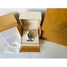 Belleza De Reloj Versace De Caballero Fondo Azul Palazo