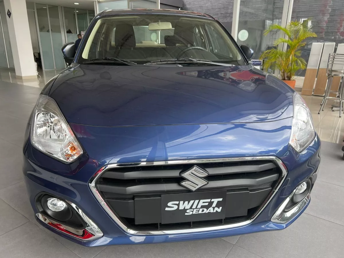 Suzuki Swift Sedán Automático-