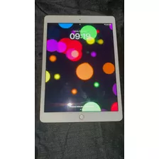 iPad Apple 8va Generación Gold De 32gb