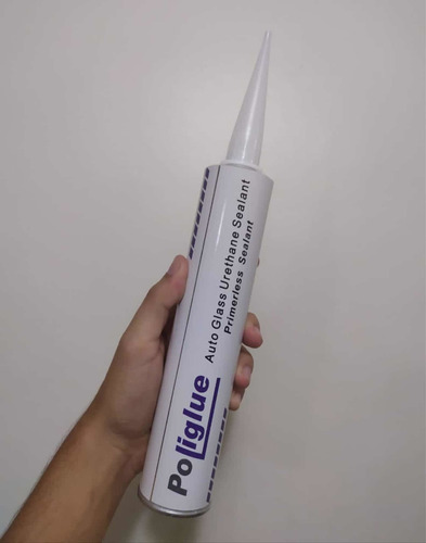Uretano Poliglue Plus Adhesivo Poliuretano Negro 310 Ml