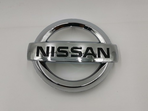 Emblema Parrilla Nissan Versa 2012 2013 2014  Foto 2