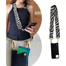 Carcasa iPhone Colgante Negra Con Bolsillo + Cebra Beige