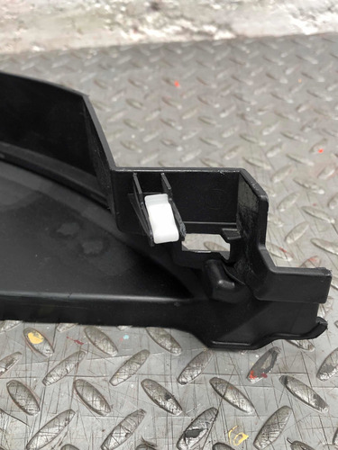 Moldura Base Rejilla Der Mazda 2 Hb 1.5 Aut 2011/2016 Foto 7